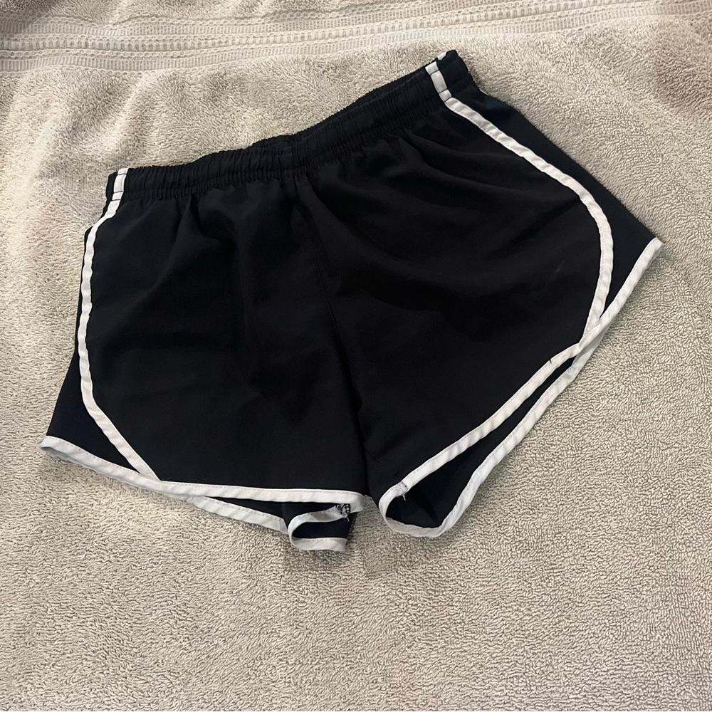 Nike girls sports shorts in black.